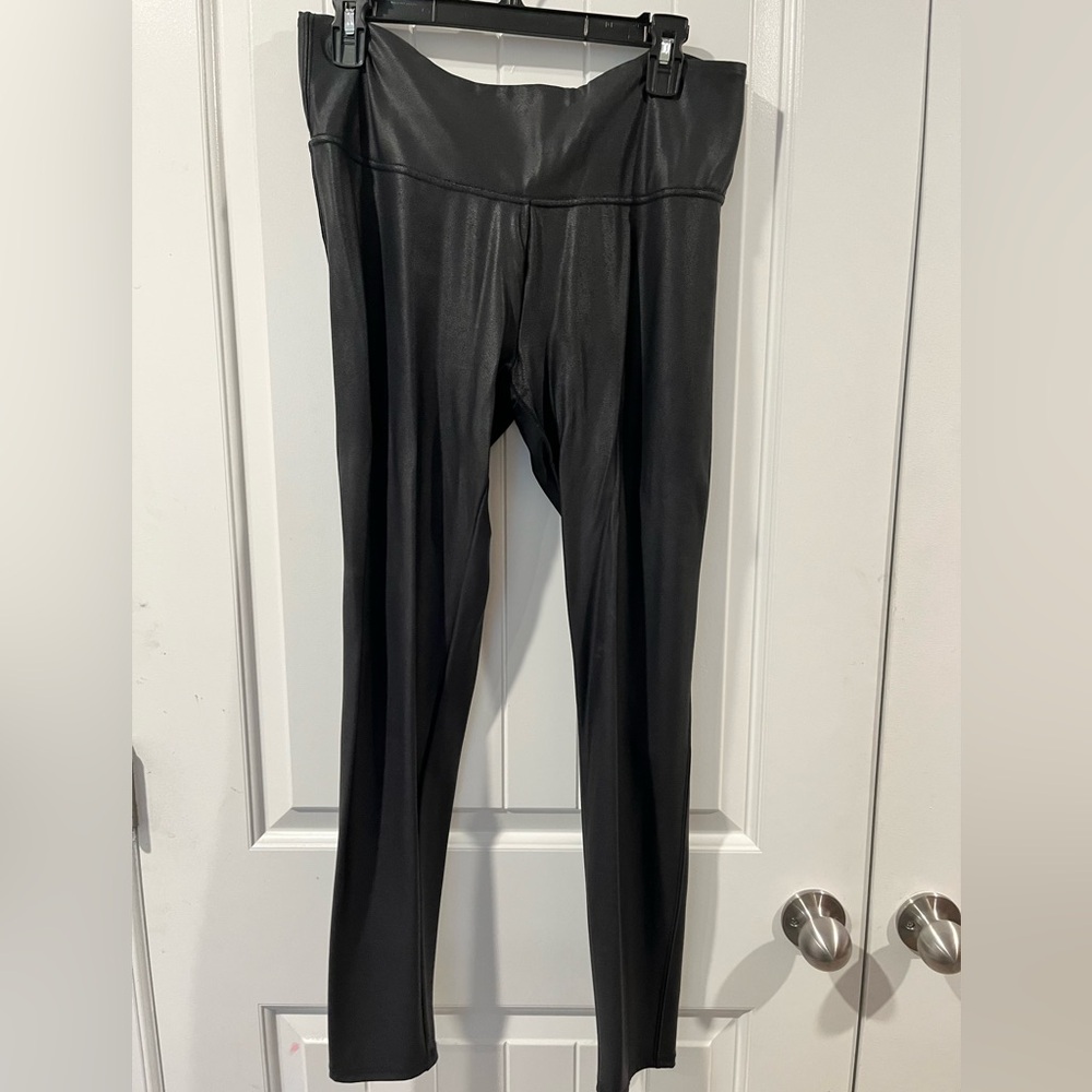 Time and Tru faux leather leggings